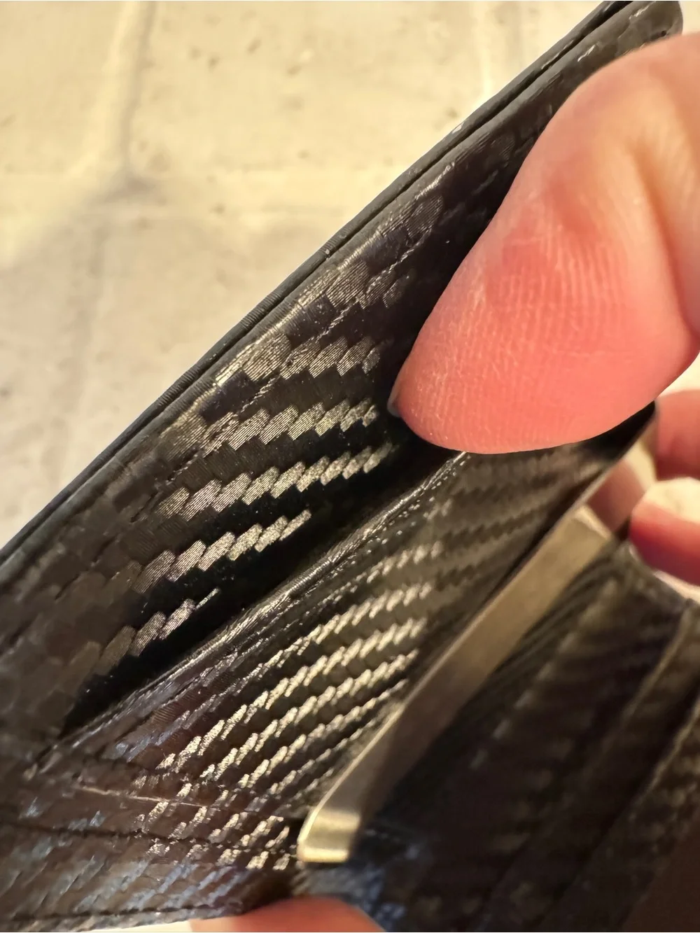 TRAVANDO Black Carbon Fiber Slim Bifold Wallet Money Clip RFID